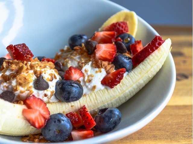 Proteinski banana split